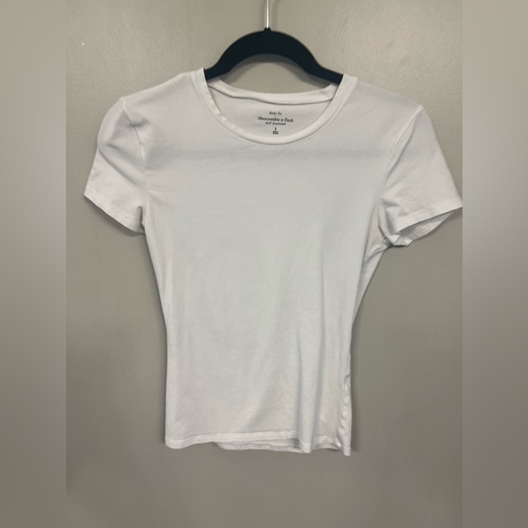 Abercrombie & Fitch Tops - Abercrombie Essential Tuckable Baby Tee size small